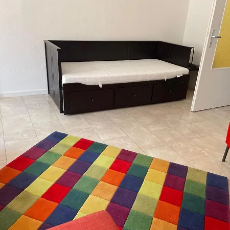 Apartmán 2schlafzimmer, Wohnkueche&balkon Oberhausen (North Rhine-Westphalia)